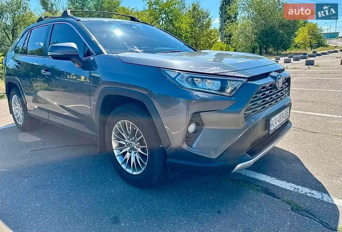 Toyota Rav4 2020 photo 2