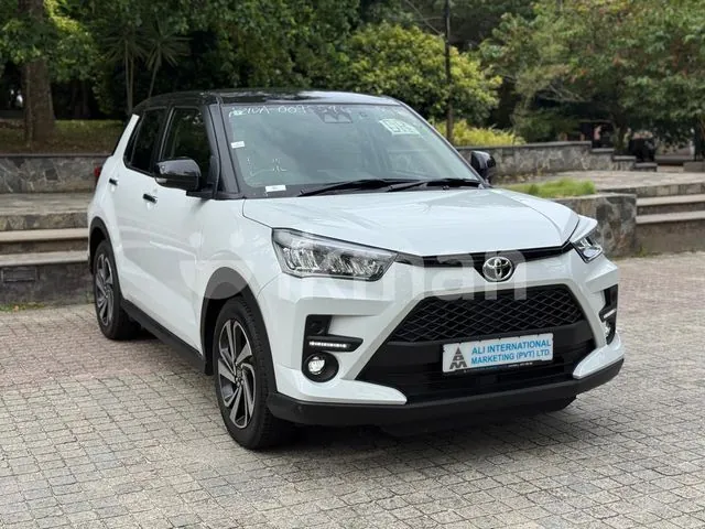 Toyota Raize photo 2