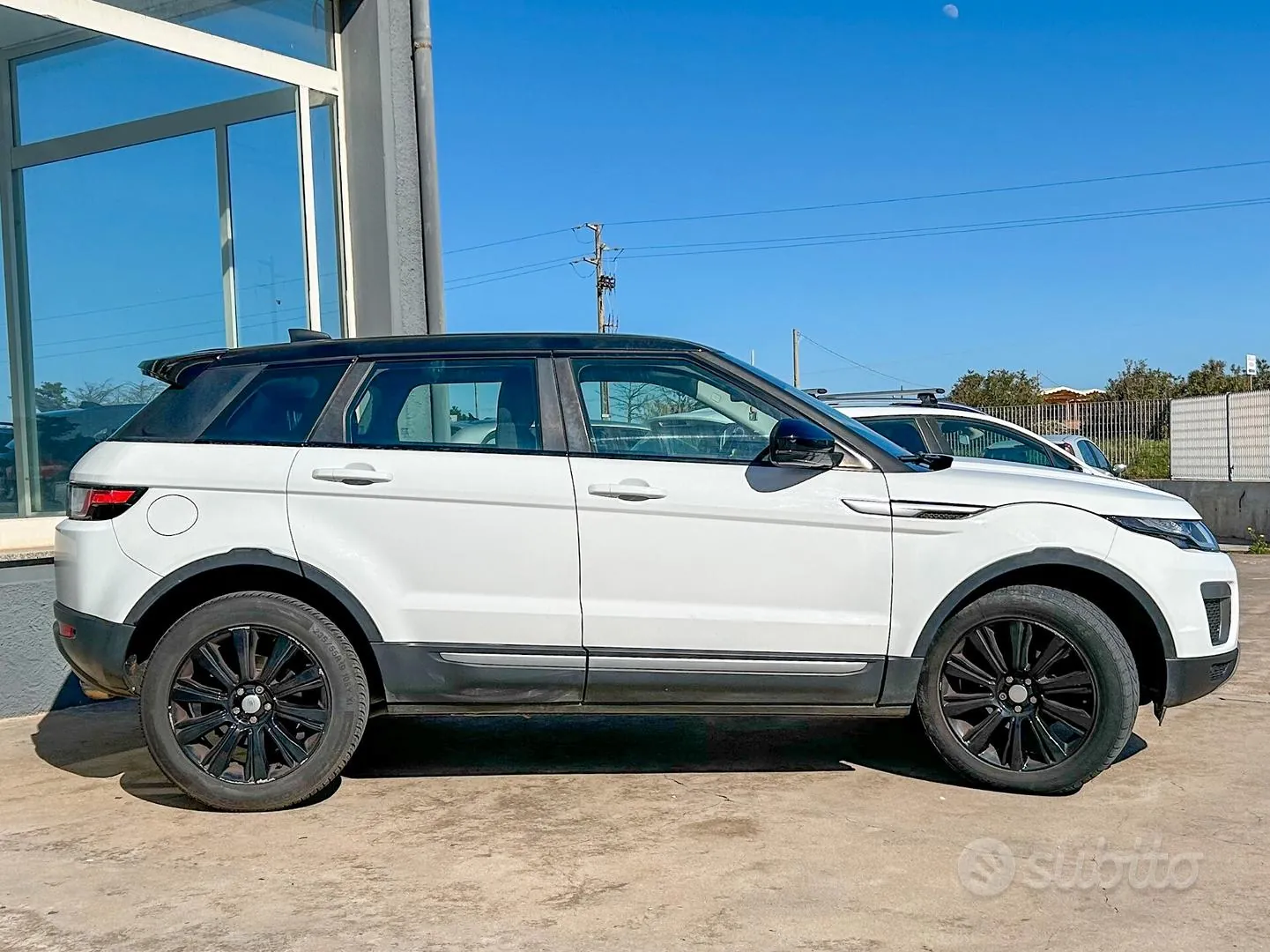 Land Rover Evoque 2017 photo 3