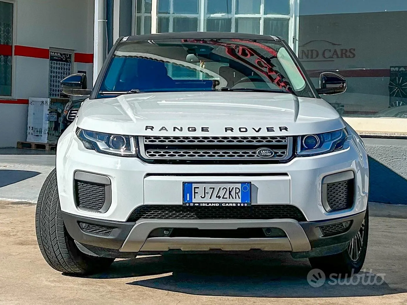 Land Rover Evoque 2017 photo 2