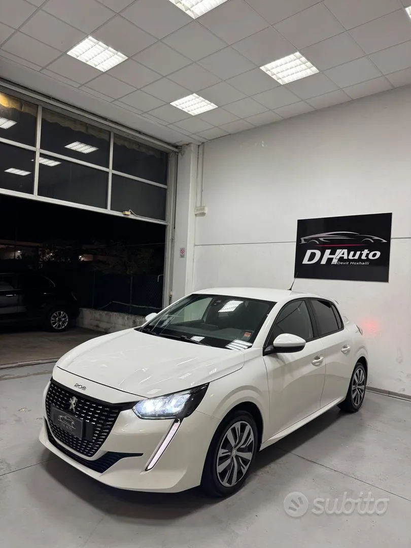 Peugeot 208 2020 photo 2