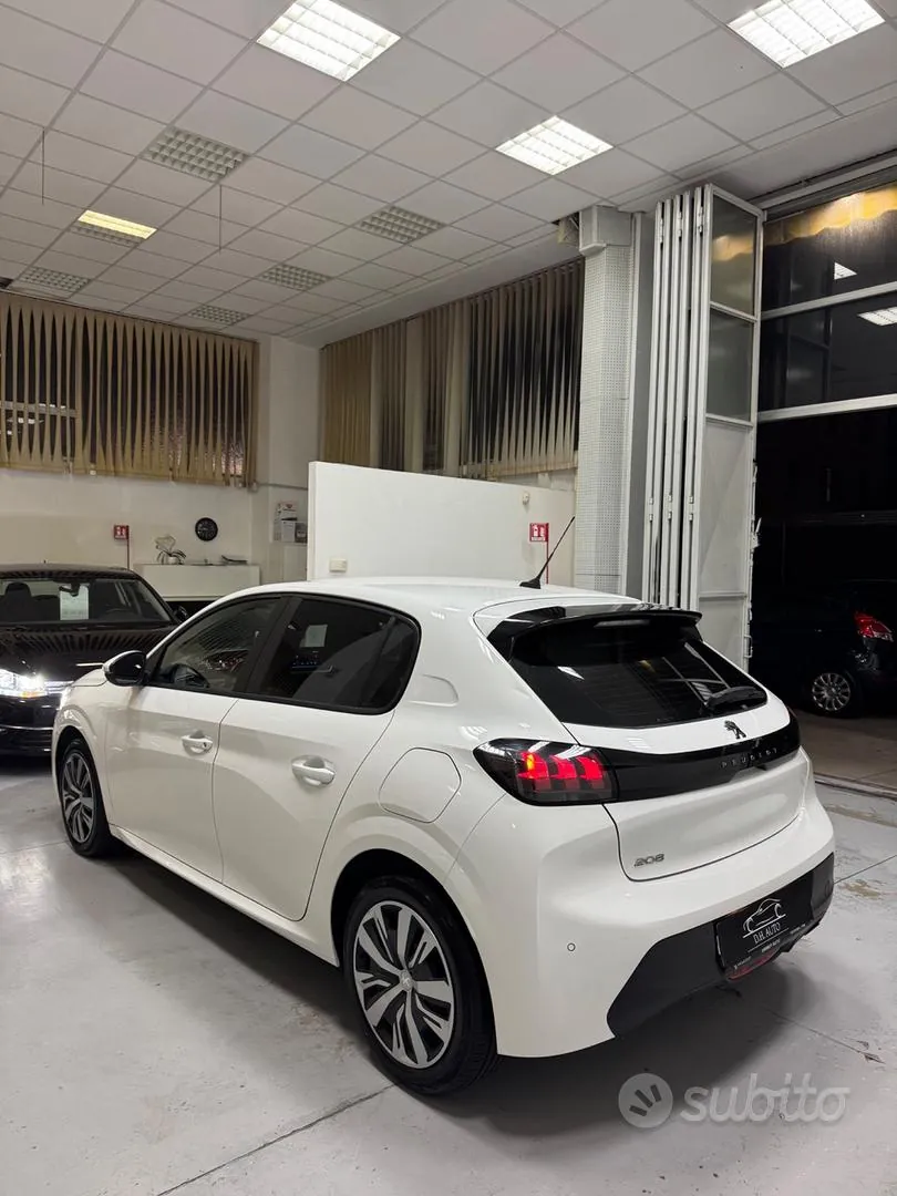 Peugeot 208 2020 photo 4