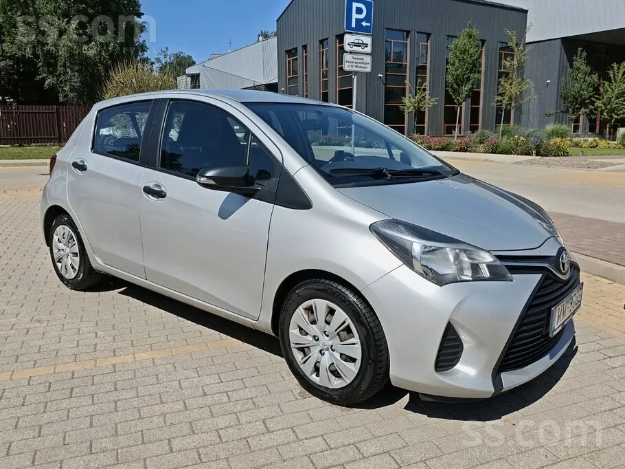 Toyota Yaris 2015 photo 2