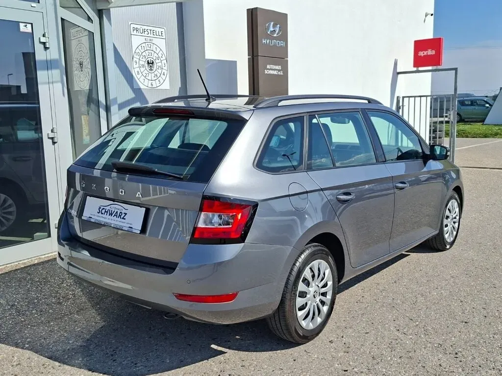 Skoda Fabia 2022 photo 3