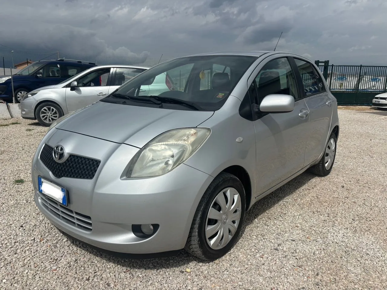 Toyota Yaris 2007 photo 2