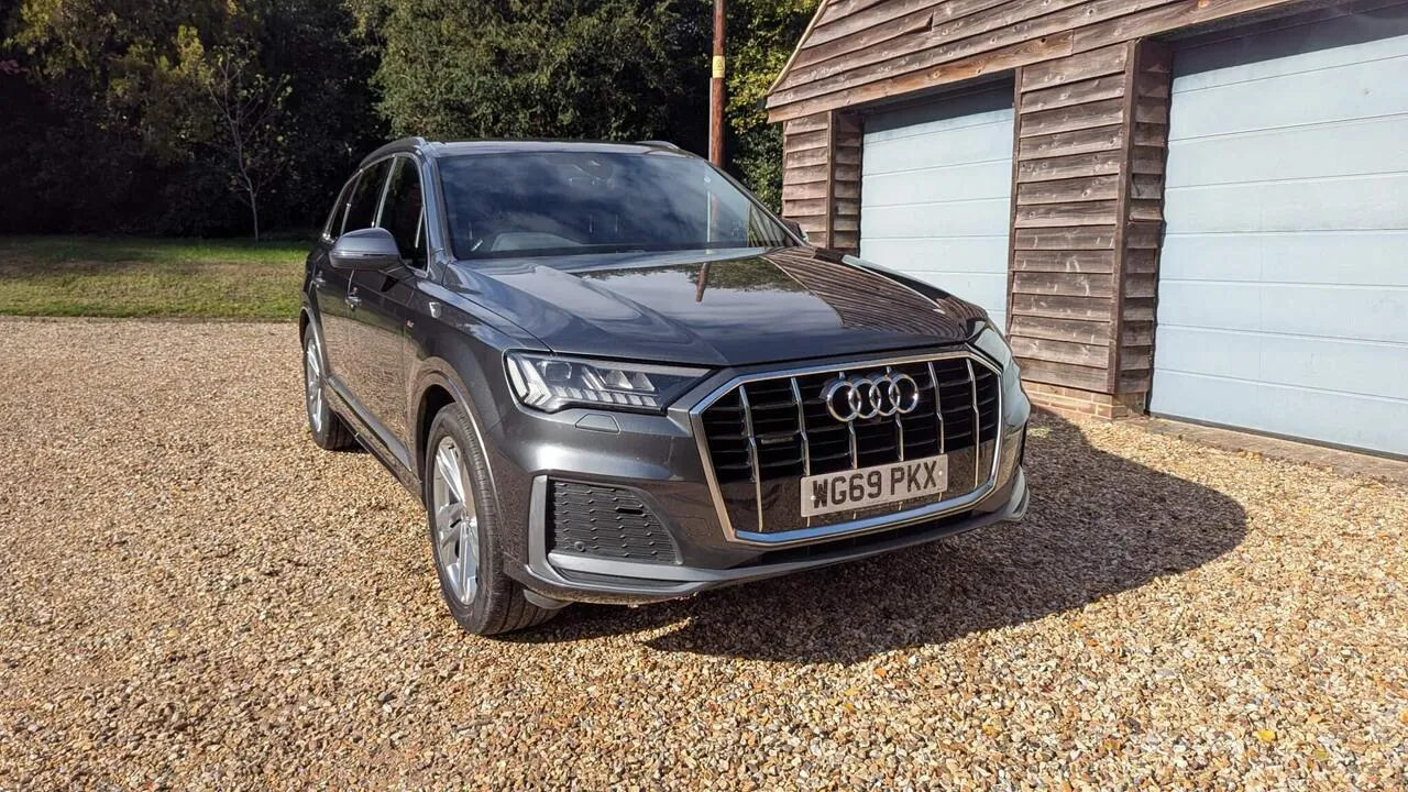 Audi Q7 2020 photo 2