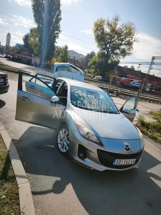 Mazda 3 2012 photo 2