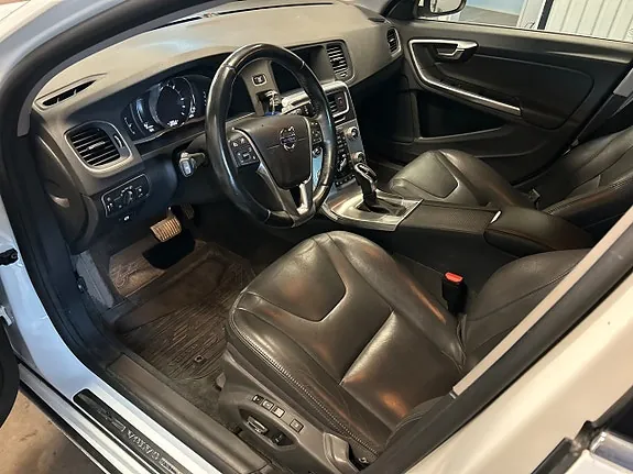 Volvo V60 2017 photo 5
