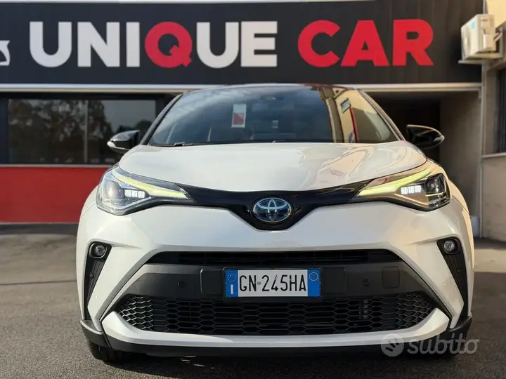 Toyota C-Hr 2023 photo 2