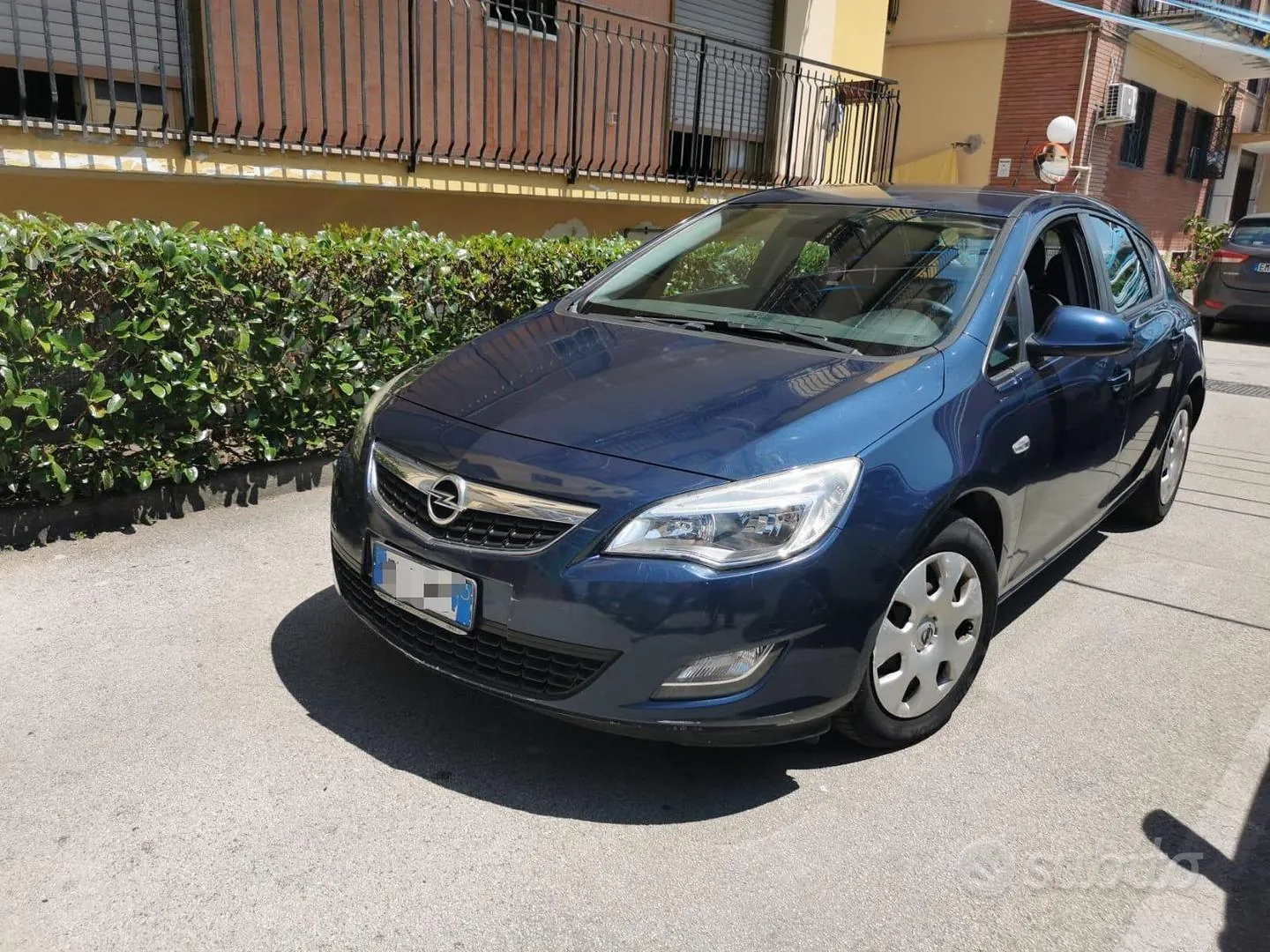 Opel Astra 2012 photo 4
