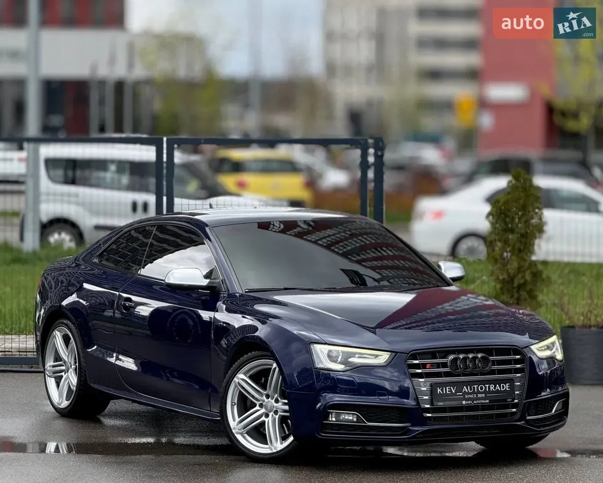 Audi S5 2012 photo 2