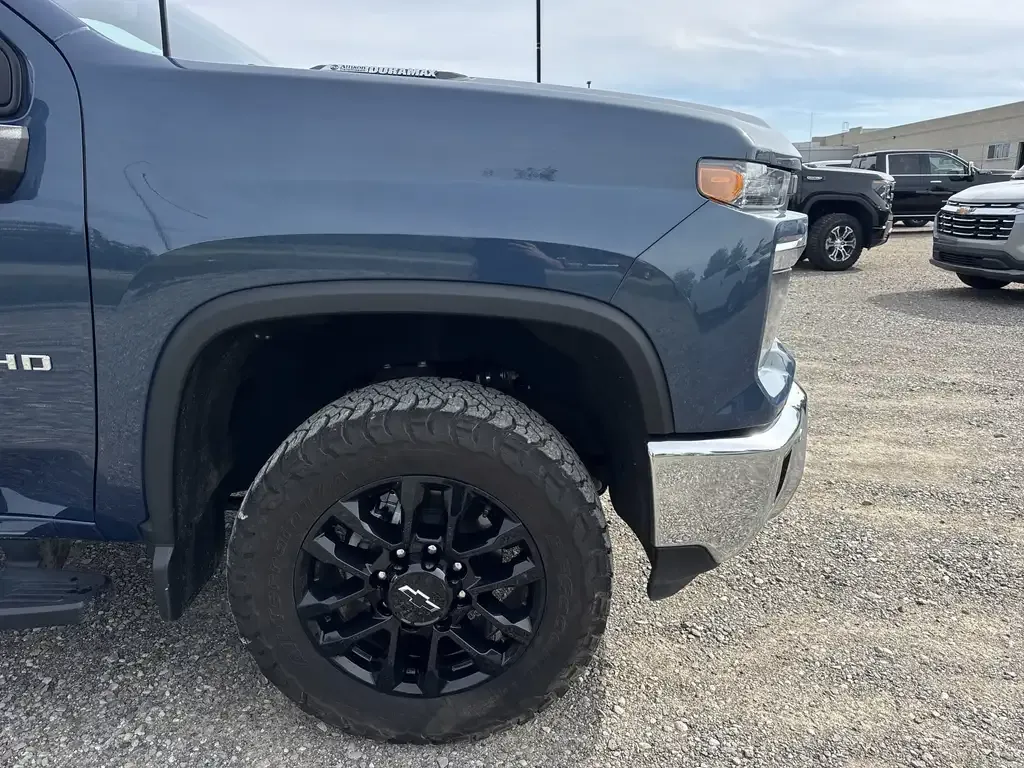 Chevrolet Silverado 3500 2025 photo 4