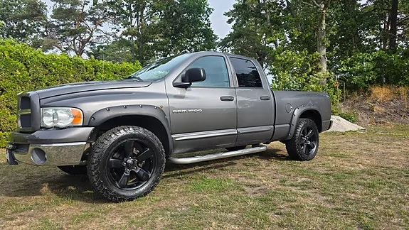Dodge Ram 1500 2003 photo 2