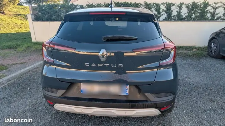 Renault Captur 2024 photo 4