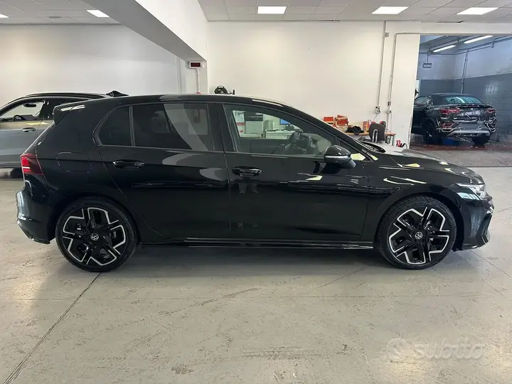 Volkswagen Golf 2026 photo 3