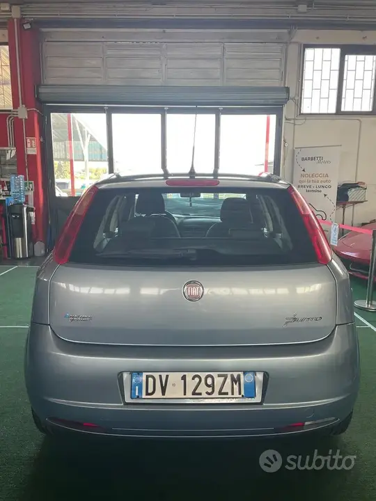Fiat Grande Punto 2010 photo 5