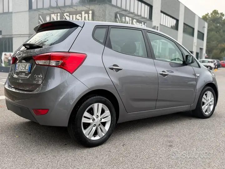Hyundai Ix20 2012 photo 4