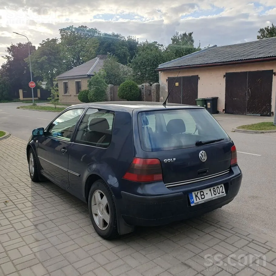 Volkswagen Golf 2002 photo 2