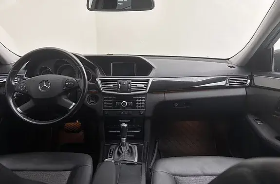 Mercedes-Benz E 220 2011 photo 5