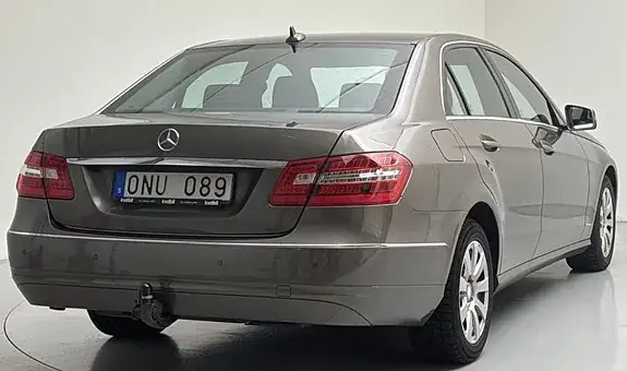 Mercedes-Benz E 220 2011 photo 4