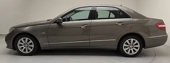 Mercedes-Benz E 220 2011 photo 3