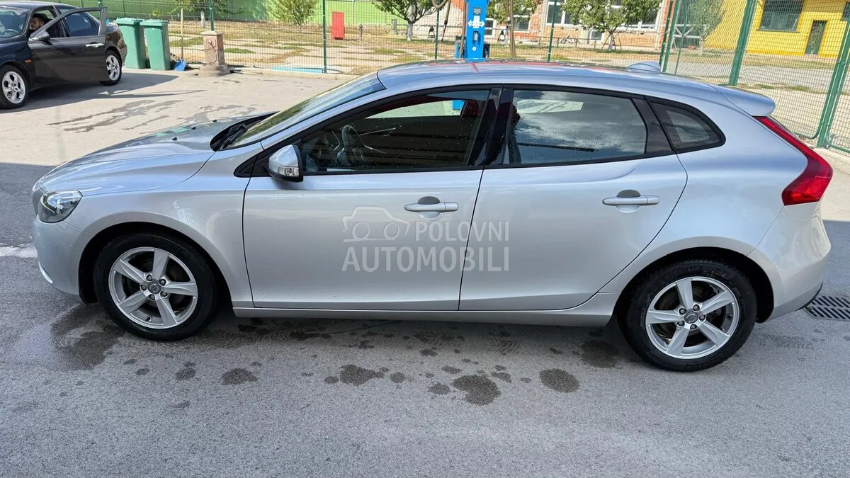 Volvo V40 2013 photo 4