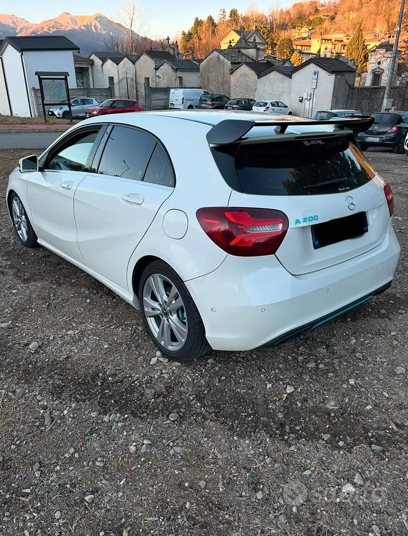 Mercedes-Benz A200D 2017 photo 3