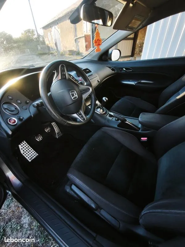 Honda Civic 2011 photo 3