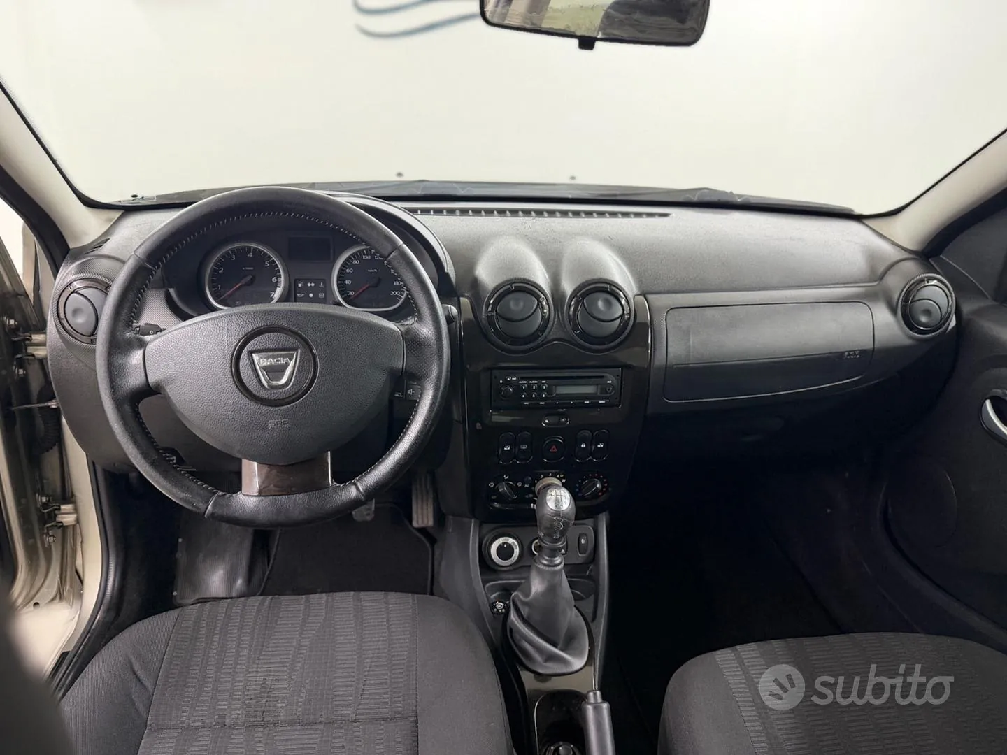 Dacia Duster 2012 photo 5