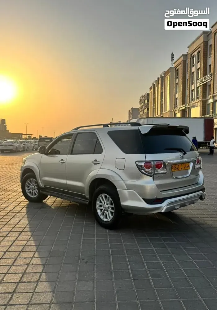 Toyota Fortuner 2013 photo 4