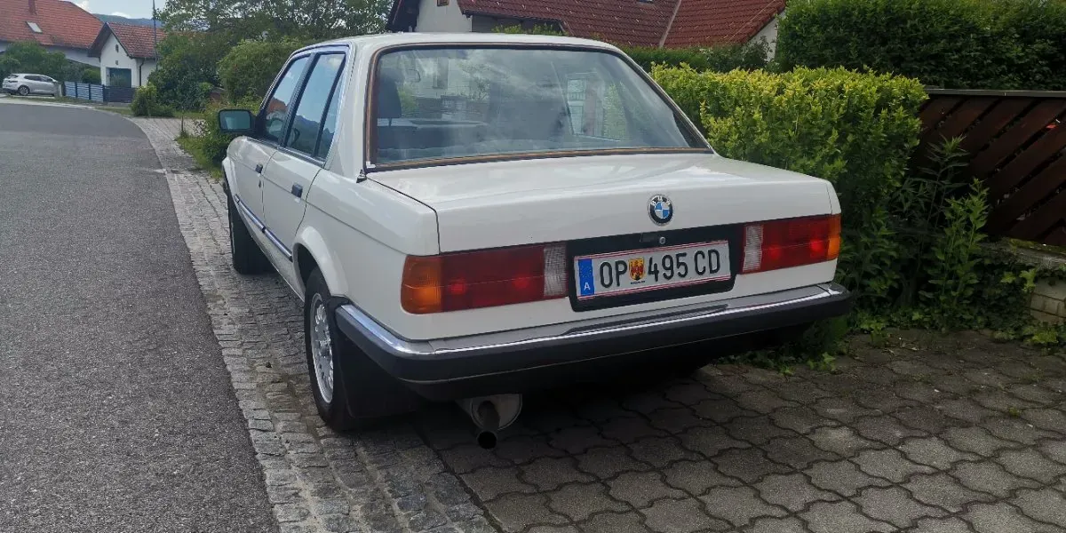 BMW 3 Series 1983 photo 3