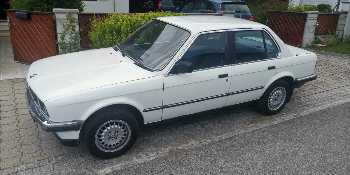 BMW 3 Series 1983 photo 2