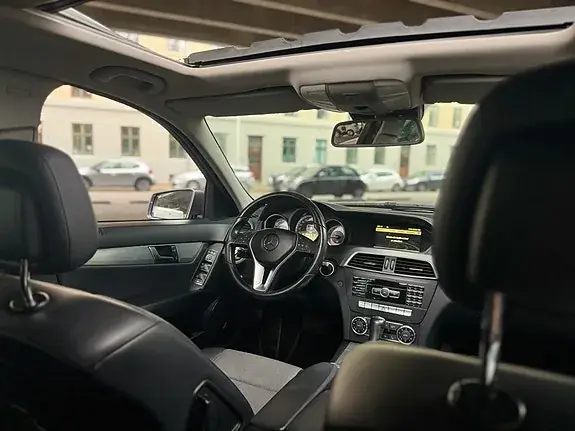 Mercedes-Benz C200 2011 photo 5