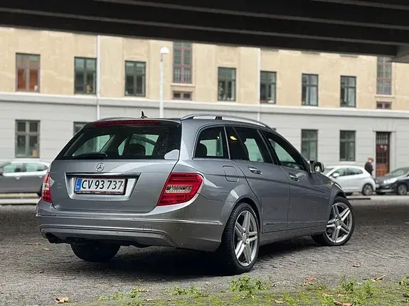 Mercedes-Benz C200 2011 photo 3