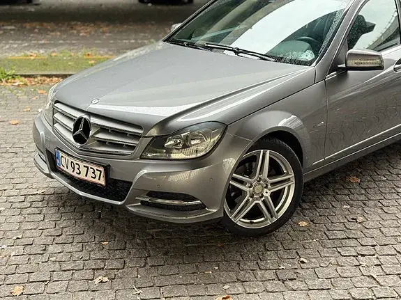 Mercedes-Benz C200 2011 photo 4