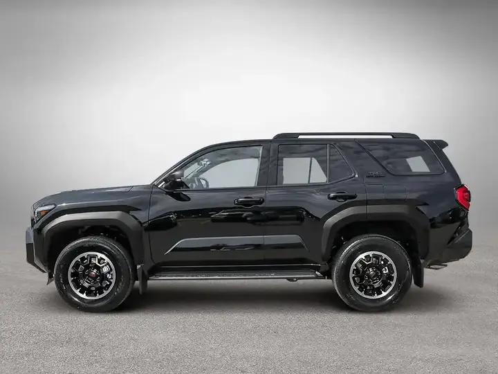 Toyota 4Runner 2026 photo 3