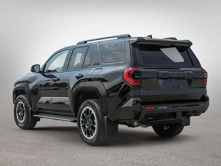 Toyota 4Runner 2026 photo 4