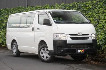 Toyota Hiace 2020 photo 4