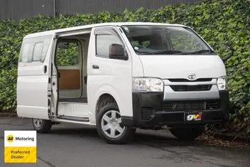 Toyota Hiace 2020 photo 2