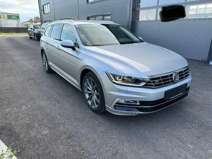 Volkswagen Passat Variant 2018 photo 2