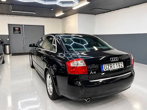 Audi A4 2004 photo 4