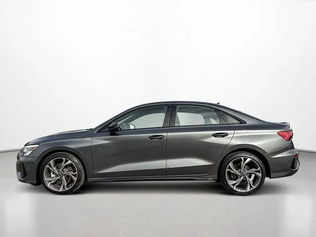 Audi A3 2022 photo 2