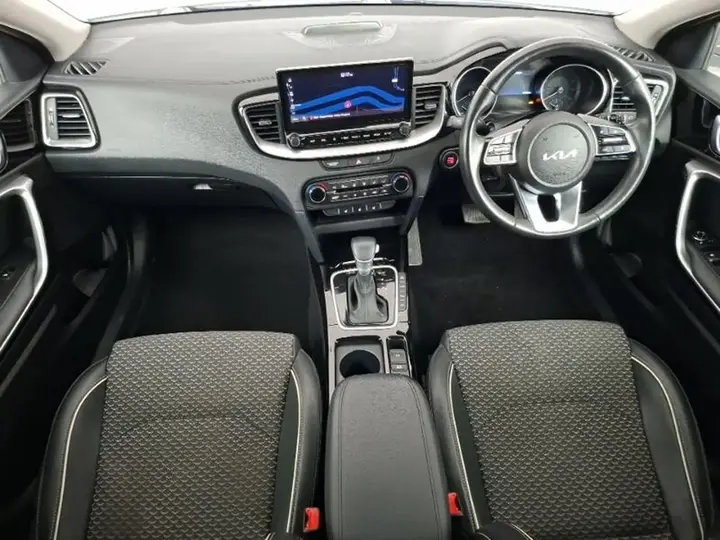 Kia Xceed 2023 photo 3