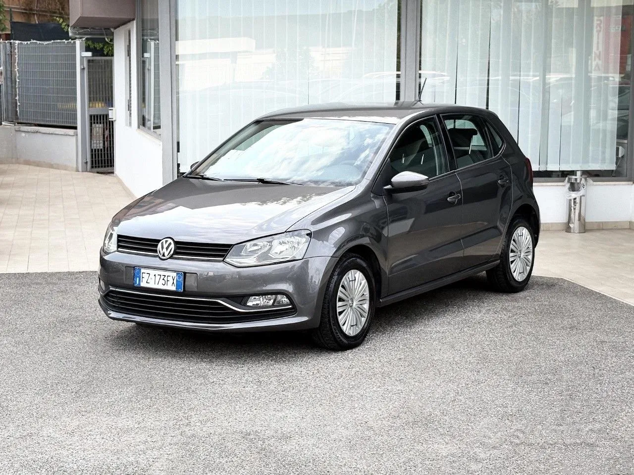 Volkswagen Polo 2015 photo 3