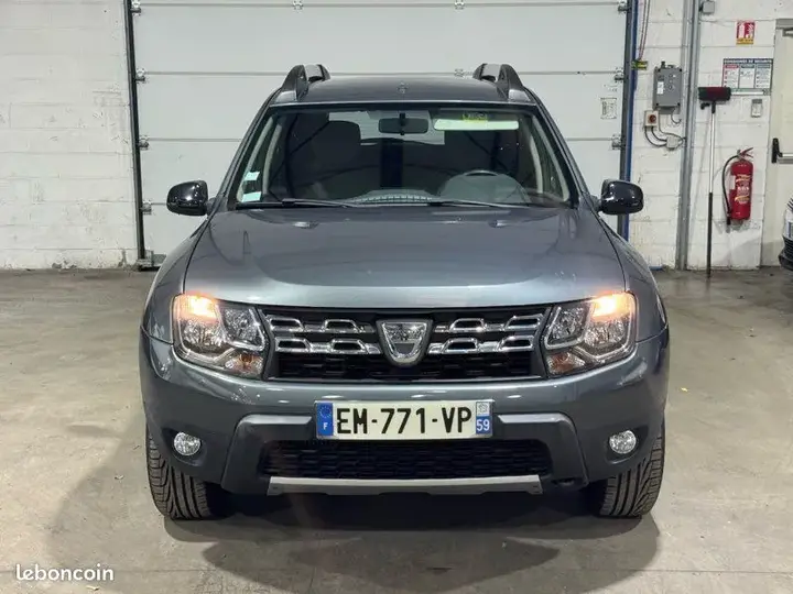 Dacia Duster 2017 photo 2