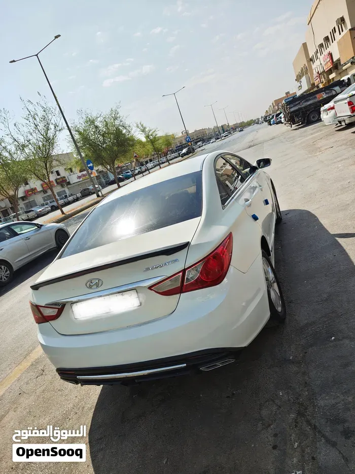 Hyundai Sonata 2011 photo 4