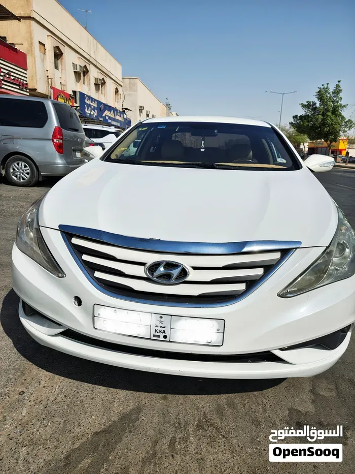 Hyundai Sonata 2011 photo 2