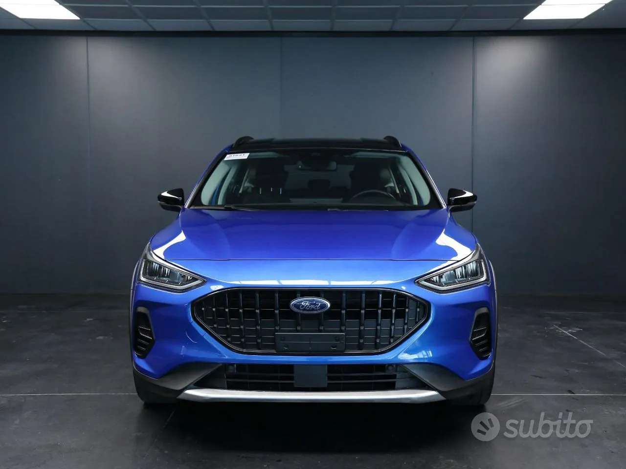 Ford Focus 2023 photo 2