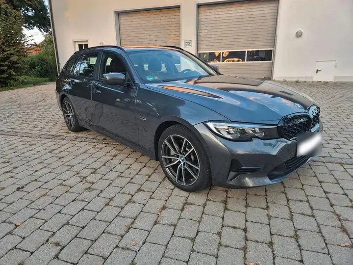 BMW 330E Touring