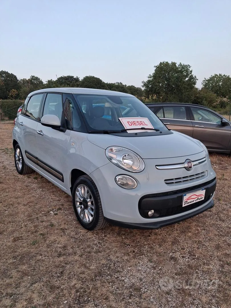 Fiat 500L 2013 photo 2